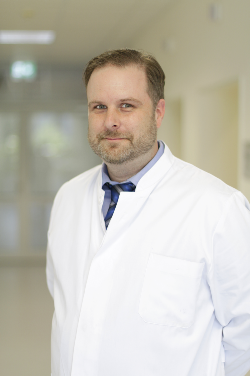 Porträtfoto von Herrn Dr. Lerschmacher, Leiter des MVZ am MHK Bergheim