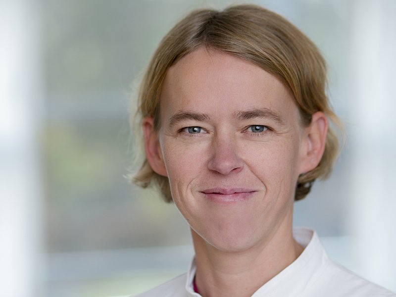 Porträtbild von Frau Dr. Mendel, Oberärztin Innere Medizin am MHK Bergheim